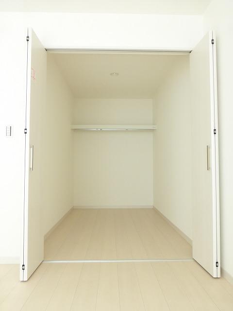 Receipt. D Building room (August 24, 2013) Shooting