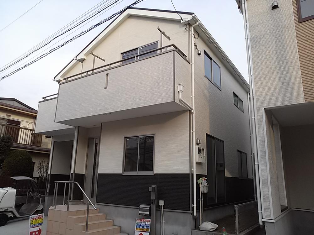 Local appearance photo. Local (12 May 2013) shooting 1 Building