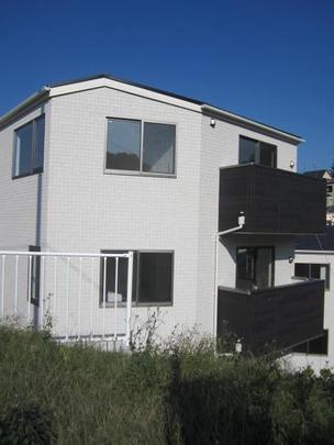 Local appearance photo. Exterior 1 (2013 October shooting)