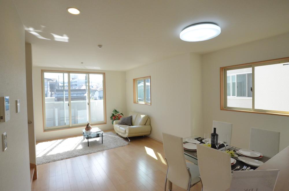 Living. Indoor (10 May 2013) Shooting