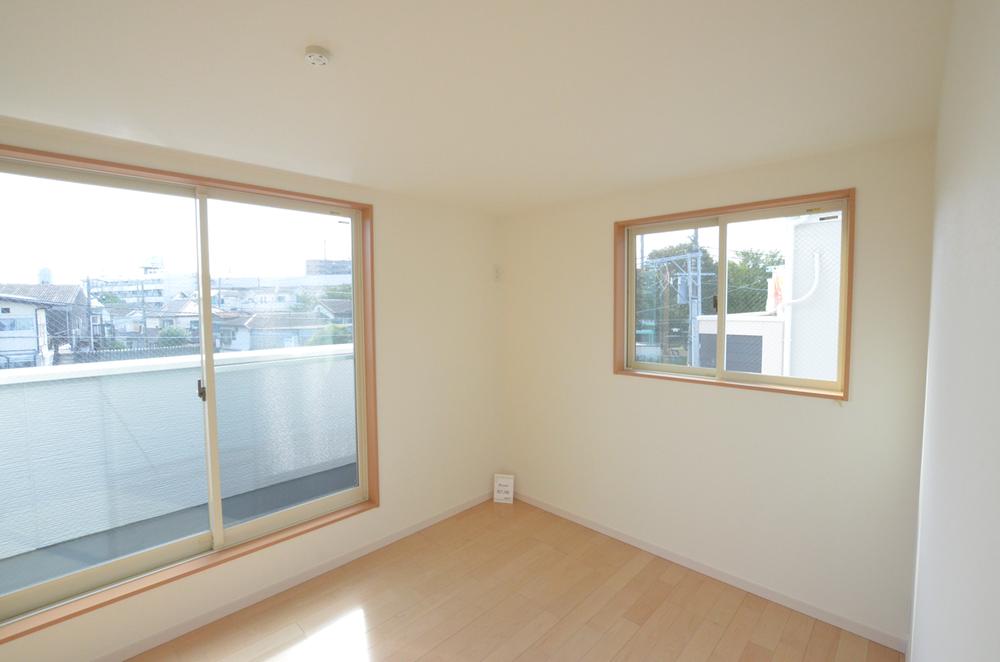 Non-living room. Indoor (10 May 2013) Shooting