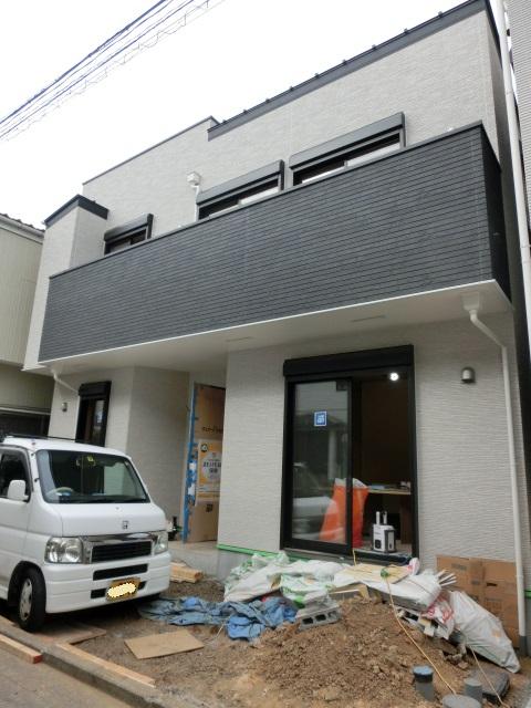 Local appearance photo