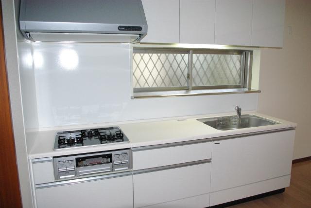 Same specifications photo (kitchen)
