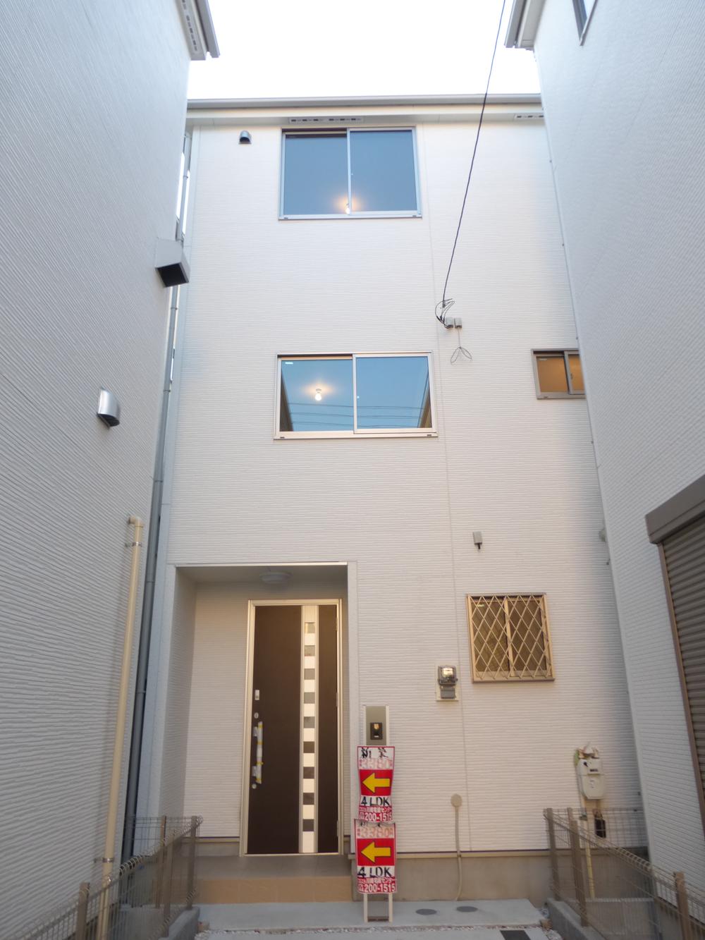 Local appearance photo. Building 2 Local (December 5, 2013) Shooting