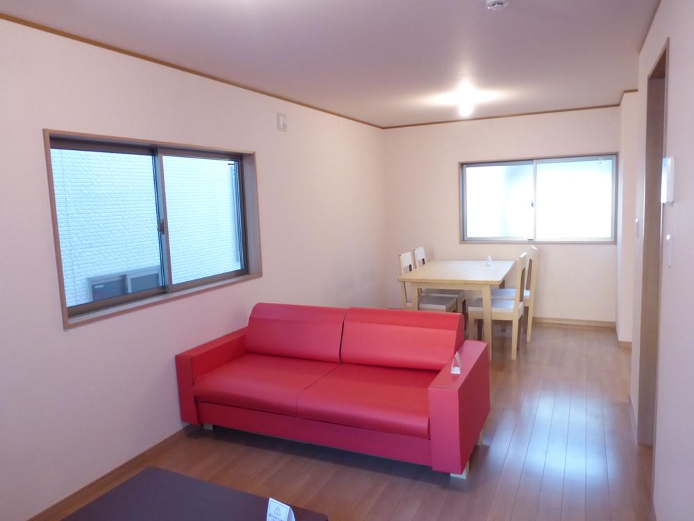 Living. Building 2 Indoor (December 5, 2013) Shooting