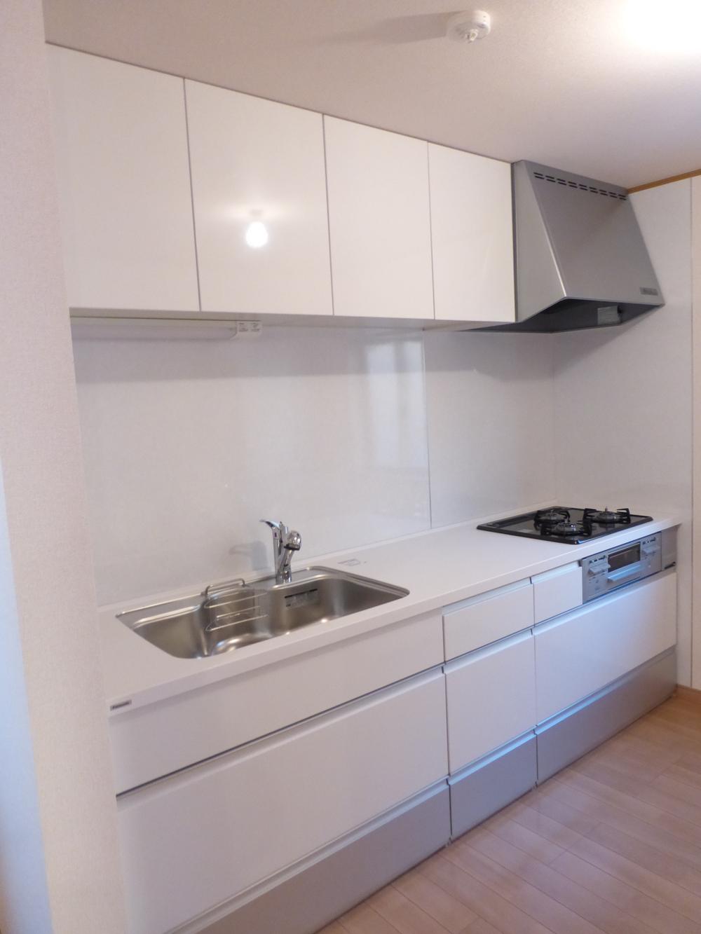 Kitchen. Building 2 Indoor (December 5, 2013) Shooting