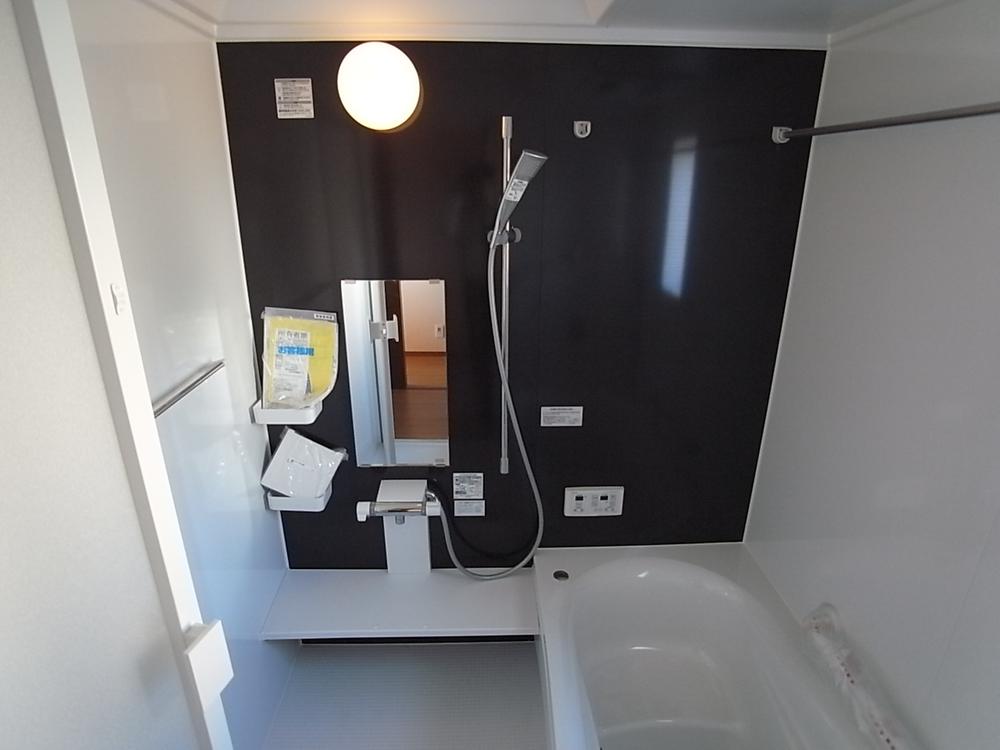 Bathroom. It is a bathroom of 1 pyeong type. Indoor (11 May 2013) Shooting