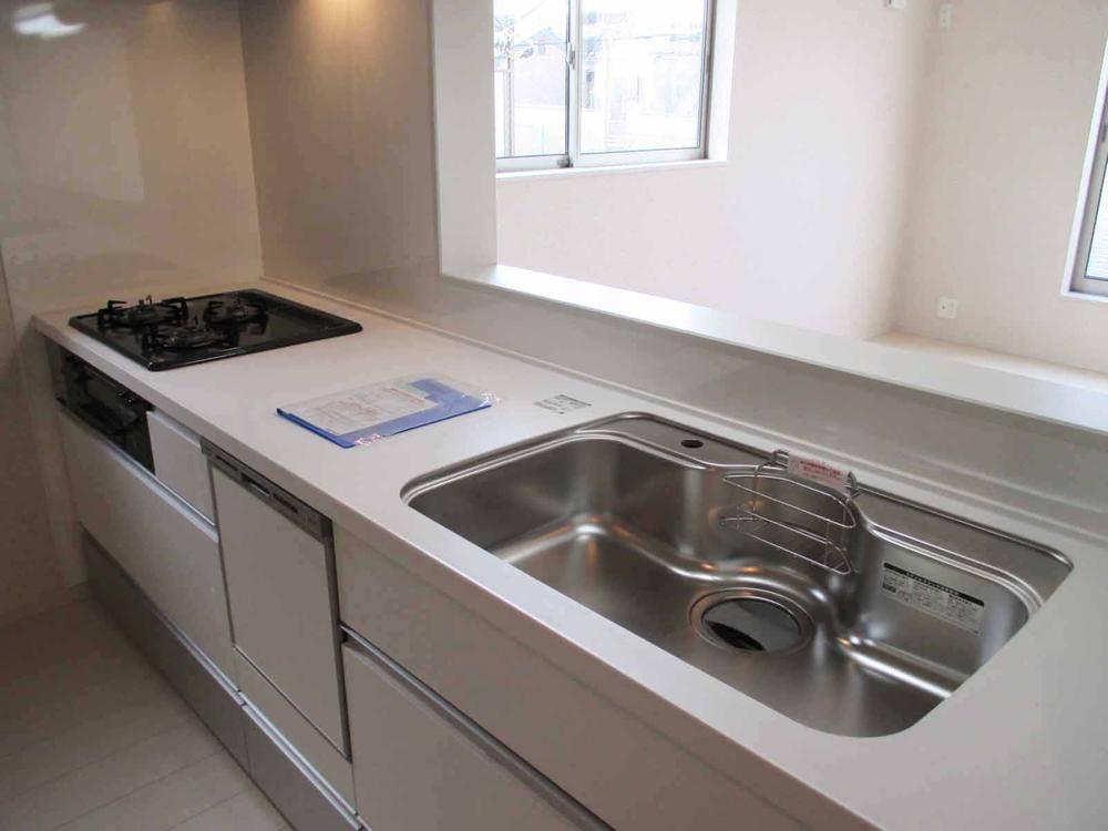 Kitchen. Indoor (12 May 2013) Shooting