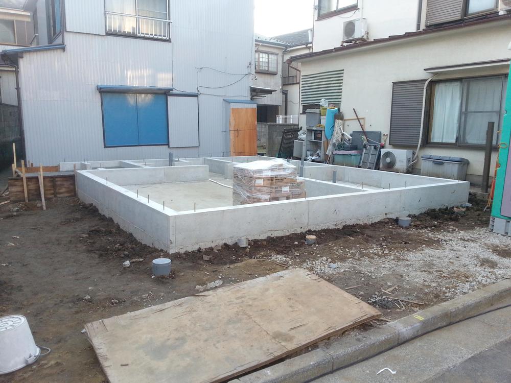 Local appearance photo. Local (12 May 2013) Shooting