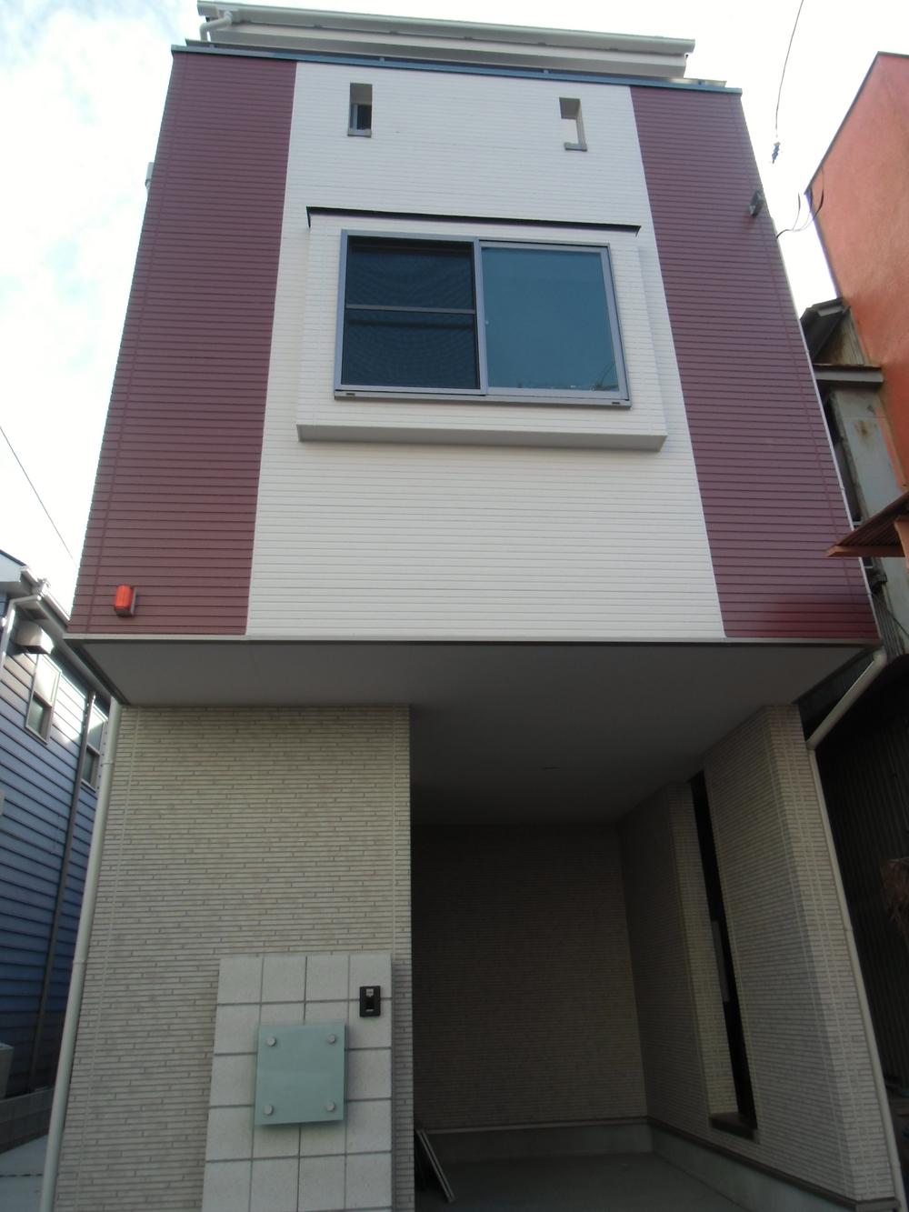 Local appearance photo. Abode of peace of mind with a Secom security system!