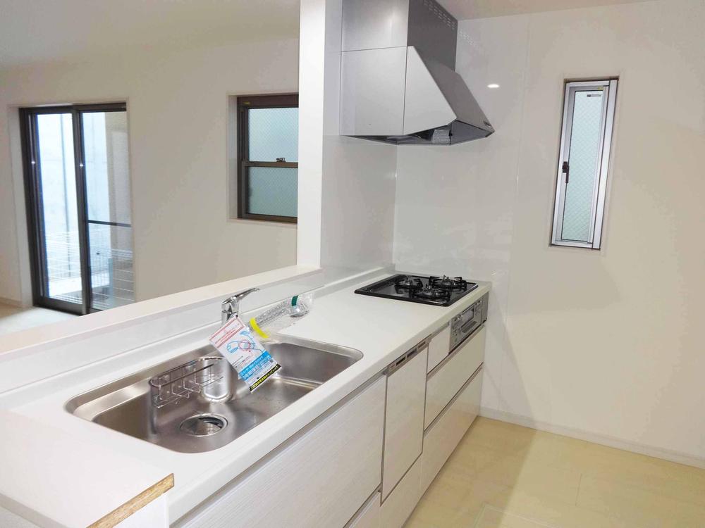 Same specifications photo (kitchen)