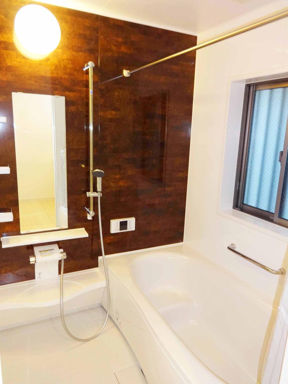 Same specifications photo (bathroom)