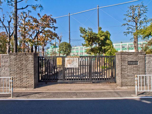 Primary school. 80m to the elementary school in Yokohama - site ship