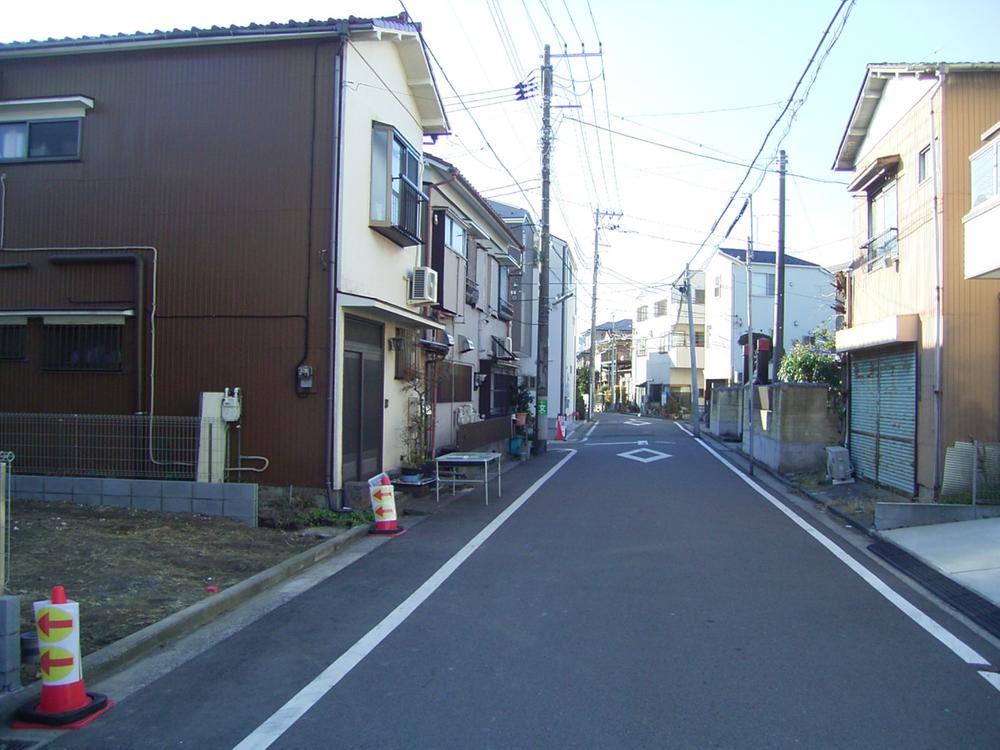 Local photos, including front road. Local (12 May 2013) Shooting