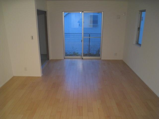 Living. Indoor (11 May 2013) Shooting Is the LDK with a floor heating.