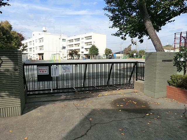 Primary school. 559m to Asahi Elementary School