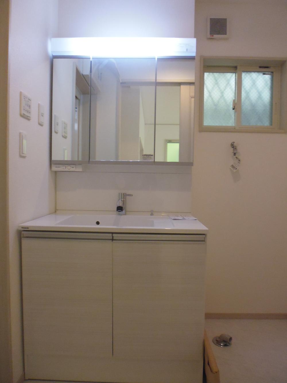 Wash basin, toilet. Local shooting