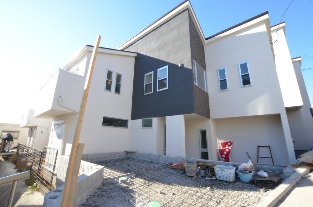 Local appearance photo. Local (11 May 2013) Shooting