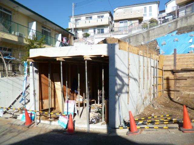 Local photos, including front road. Local (12 May 2013) Shooting