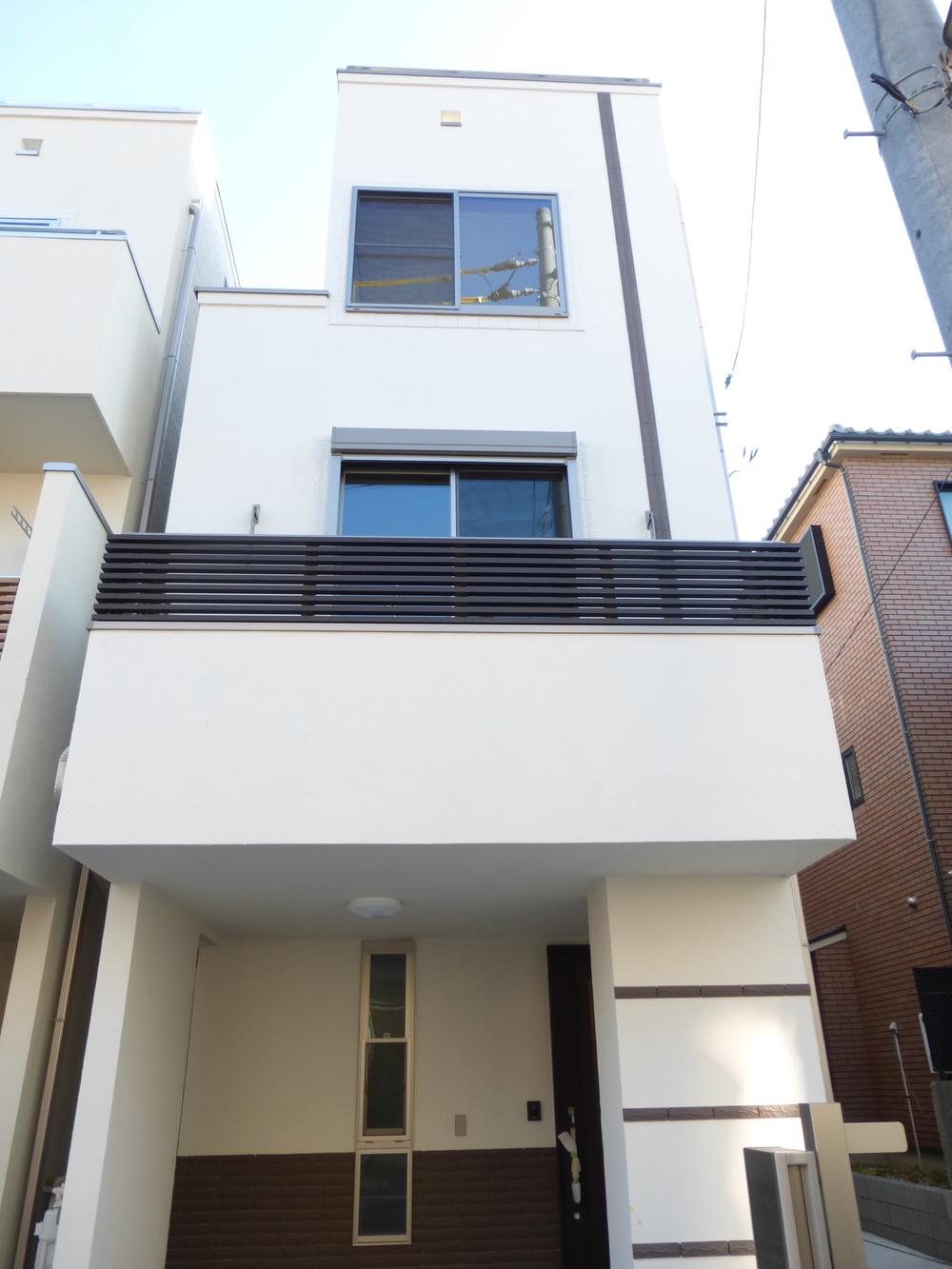 Local appearance photo. B Building Local (December 5, 2013) Shooting