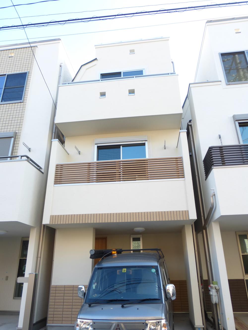 Local appearance photo. C Building Local (December 5, 2013) Shooting