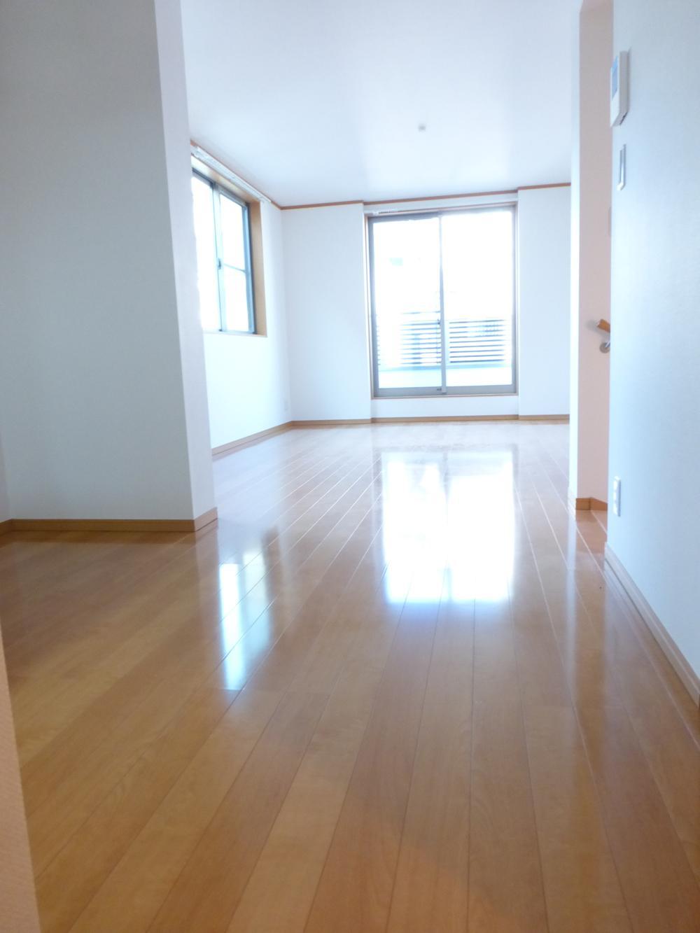 Living. B Building Indoor (December 5, 2013) Shooting