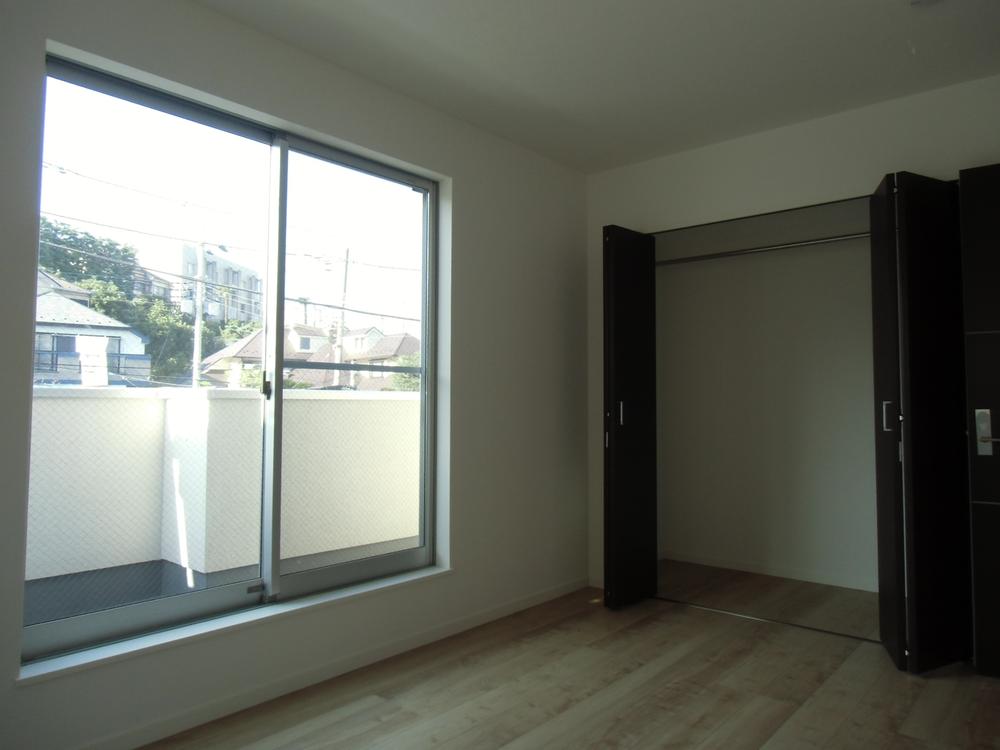 Non-living room. Indoor (10 May 2013) Shooting