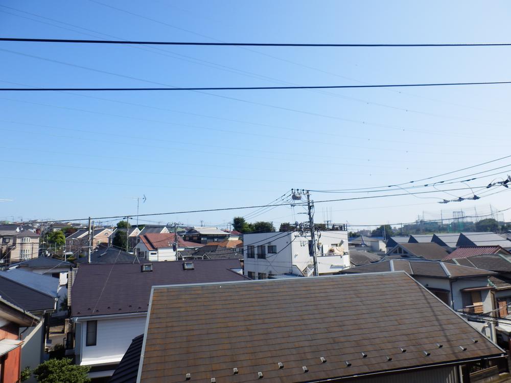 View photos from the dwelling unit. View from local (07 May 2013) Shooting