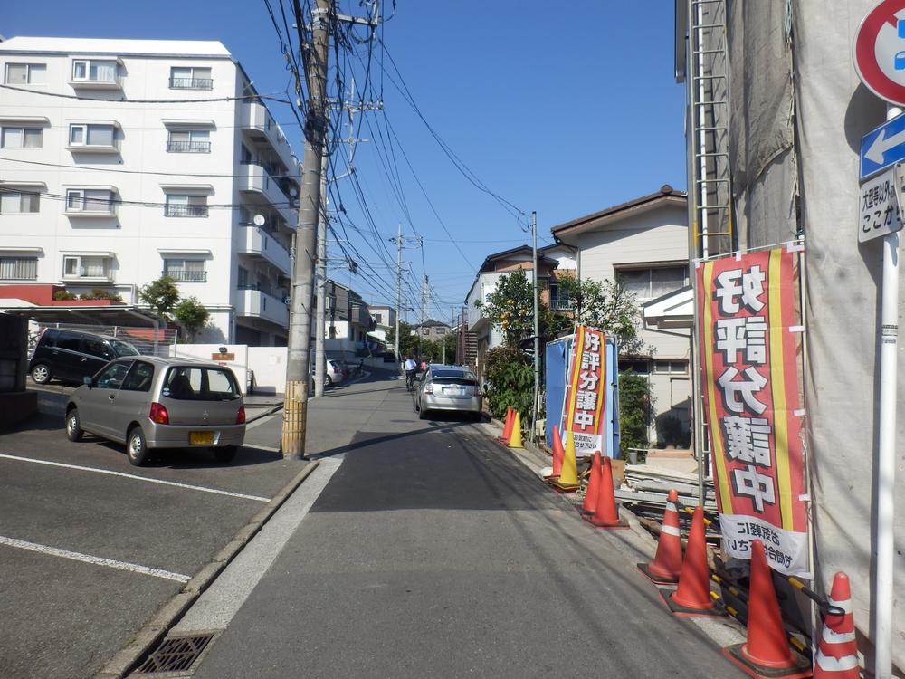 Local photos, including front road. Local (07 May 2013) Shooting