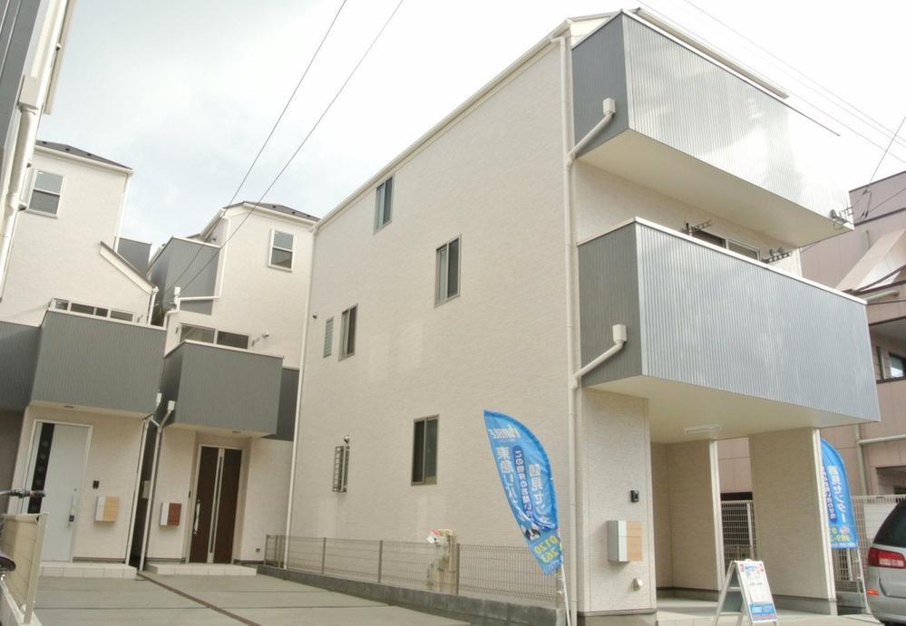 Local appearance photo. 9 buildings large houses built for sale of