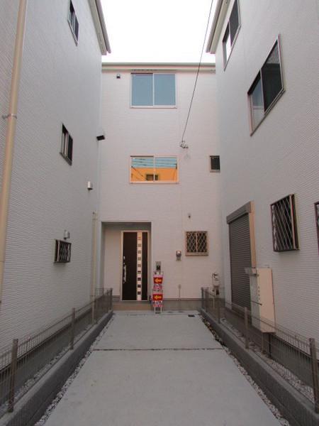 Local appearance photo