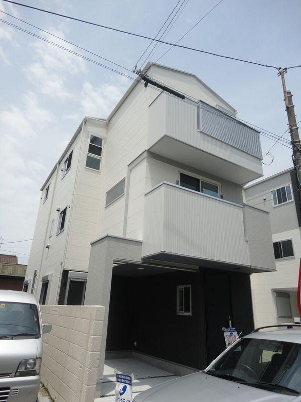 Local appearance photo. Example of construction