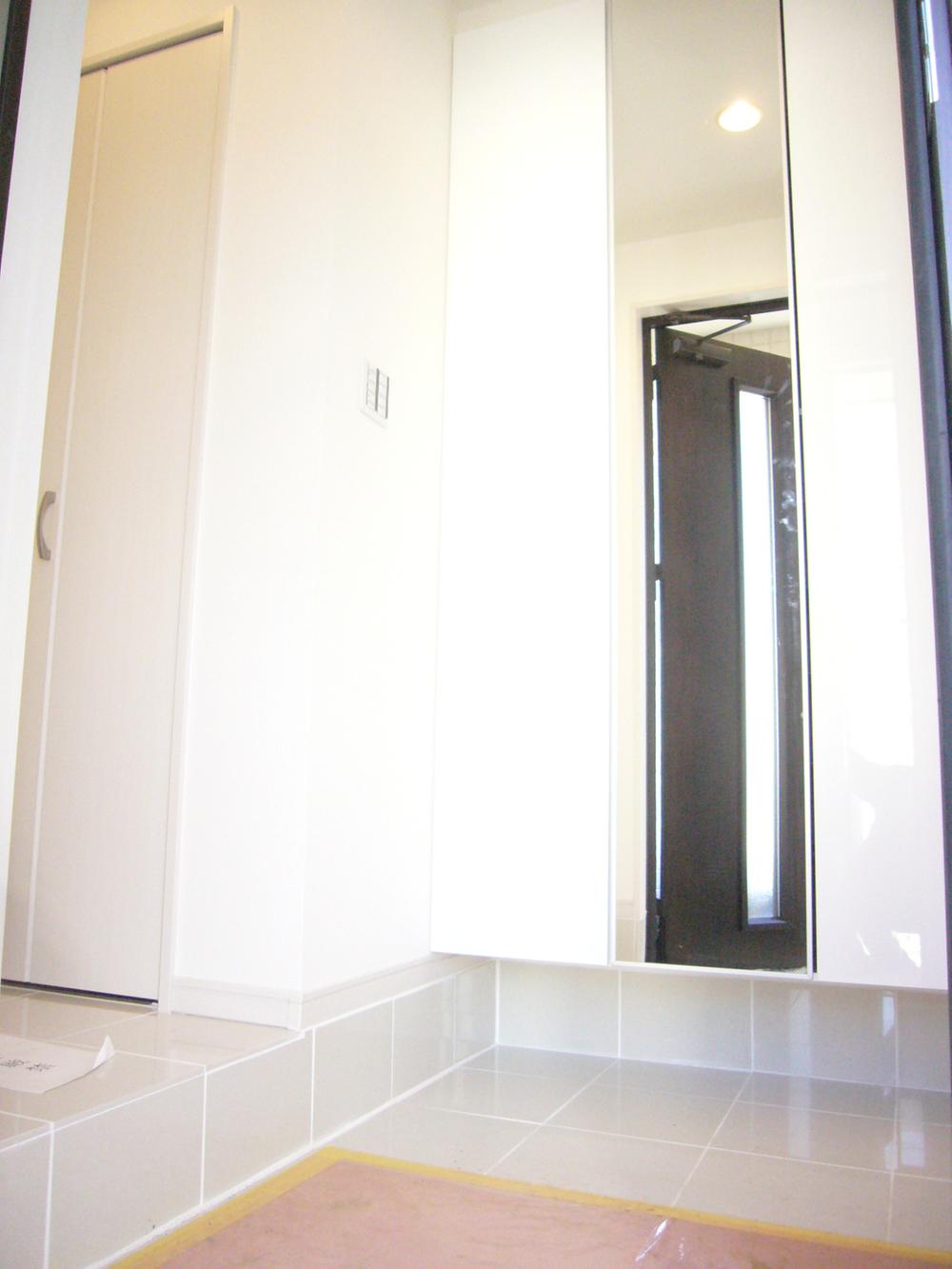 Entrance. Floor over the first floor hall from the entrance, Tiled finish of marble (3 Building). 2013 November 13 shooting