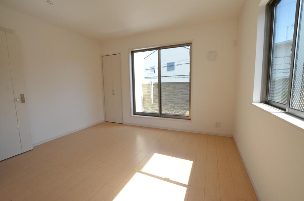 Non-living room. Indoor (09 May 2013) Shooting