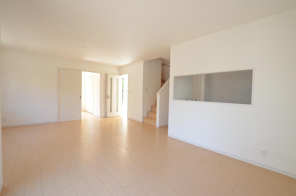 Living. Indoor (09 May 2013) Shooting