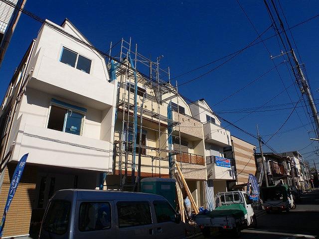 Local appearance photo. Local (11 May 2013) Shooting