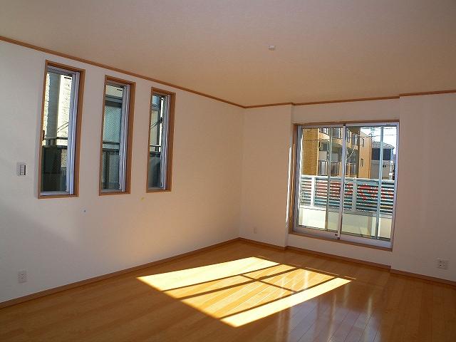 Living.  [Building F] Indoor (11 May 2013) Shooting