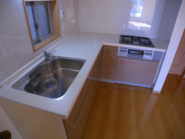 Kitchen.  [Building F] Indoor (11 May 2013) Shooting