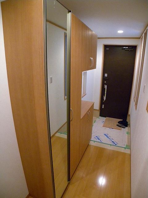 Entrance.  [Building F] Indoor (11 May 2013) Shooting