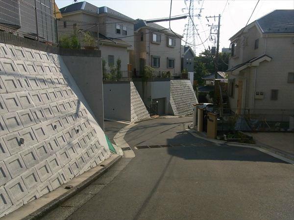 Local photos, including front road. Front road 1