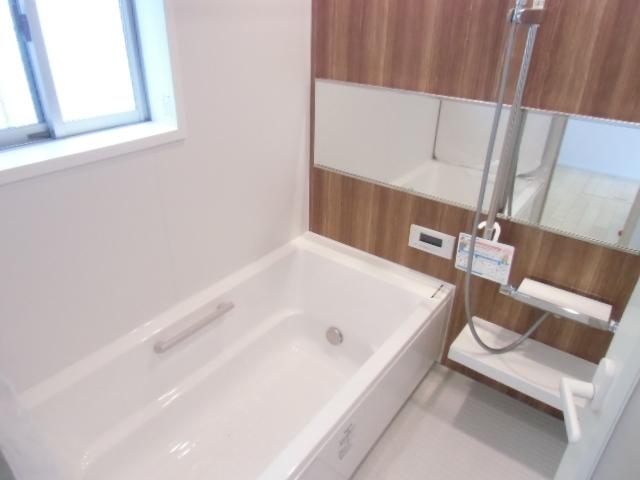 Bathroom. 4 Building bathroom (12 May 2013) Shooting