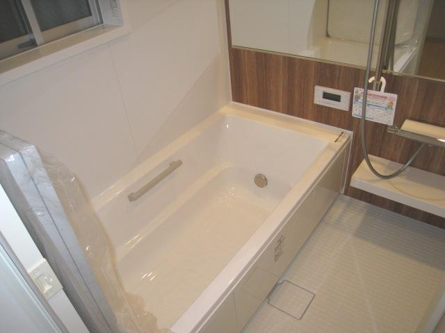 Bathroom. Indoor (11 May 2013) Shooting