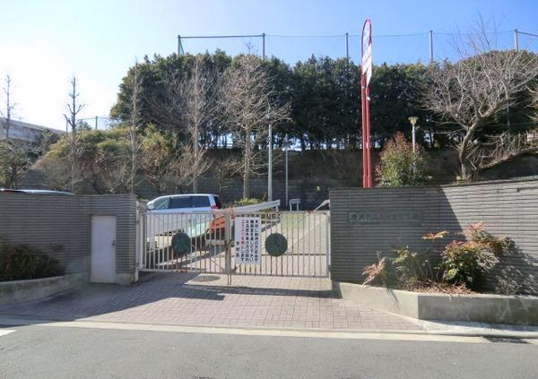 Junior high school. 1147m to Yokohama Municipal Kaminomiya junior high school