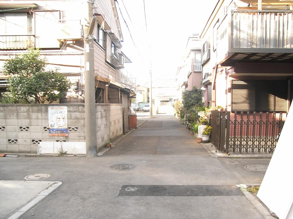 Local photos, including front road. Facing the southwest side of the road!