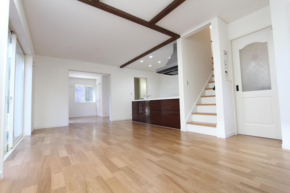 living Same specifications