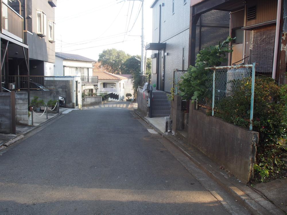 Local photos, including front road. Local (12 May 2013) Shooting