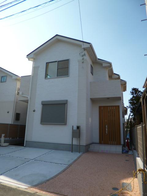 Local appearance photo. A Building Local (11 May 2013) Shooting