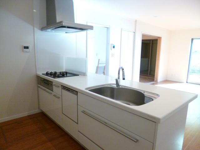 Kitchen. B Building Indoor (11 May 2013) Shooting