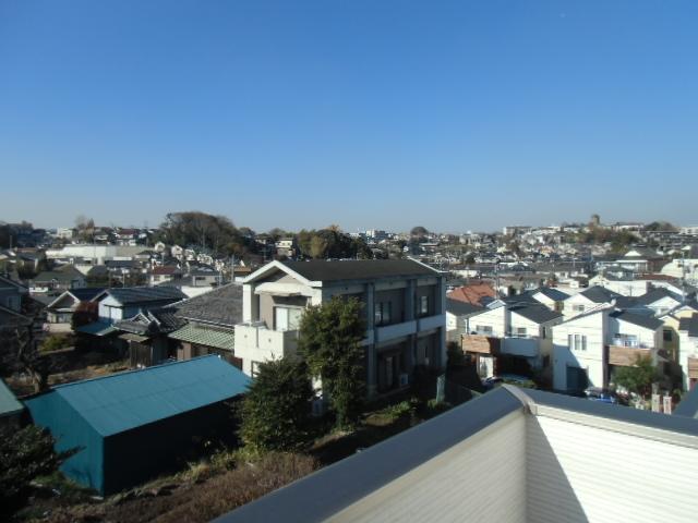 View photos from the dwelling unit. View from C Building (December 2013) Shooting