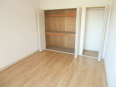 Other room space. There closet